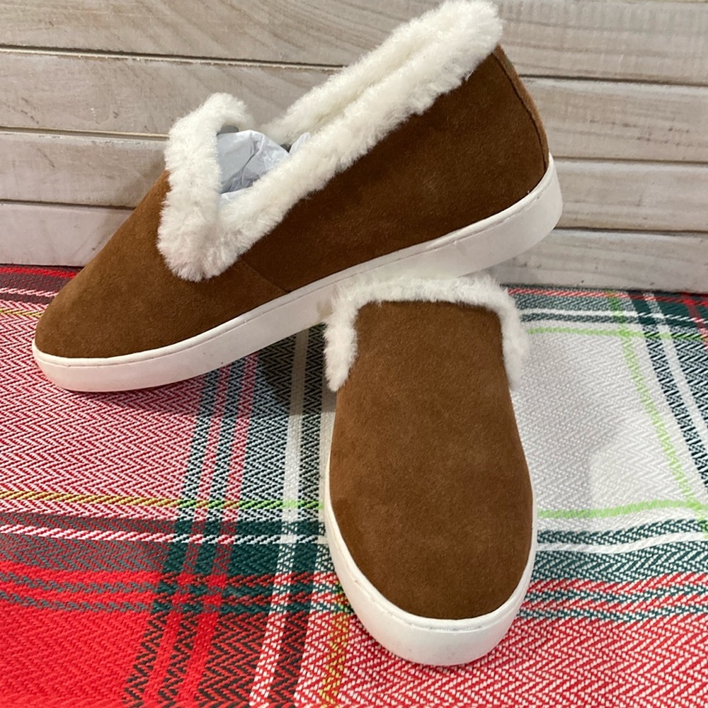 New in box-Birdies swift sneaker with faux fur lining
